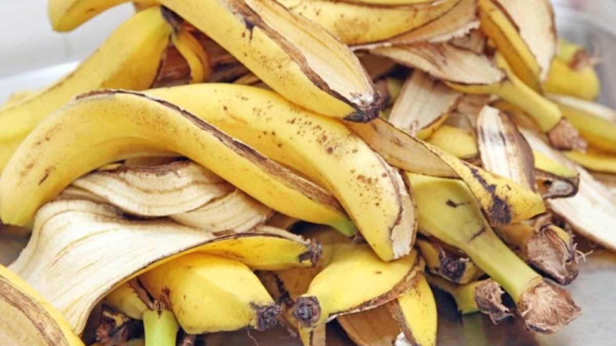 Cospargo la buccia di banana di sale e per tutto l’inverno mi rallegro della mia ingegnosità: il miglior lifehack per pigri