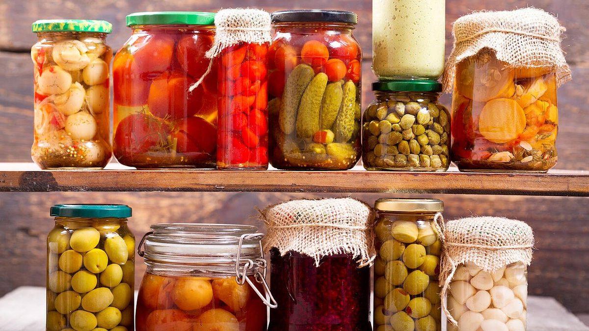 Maria (71) spende 100 euro al mese per la spesa: «Il mio giardino è il mio supermercato»