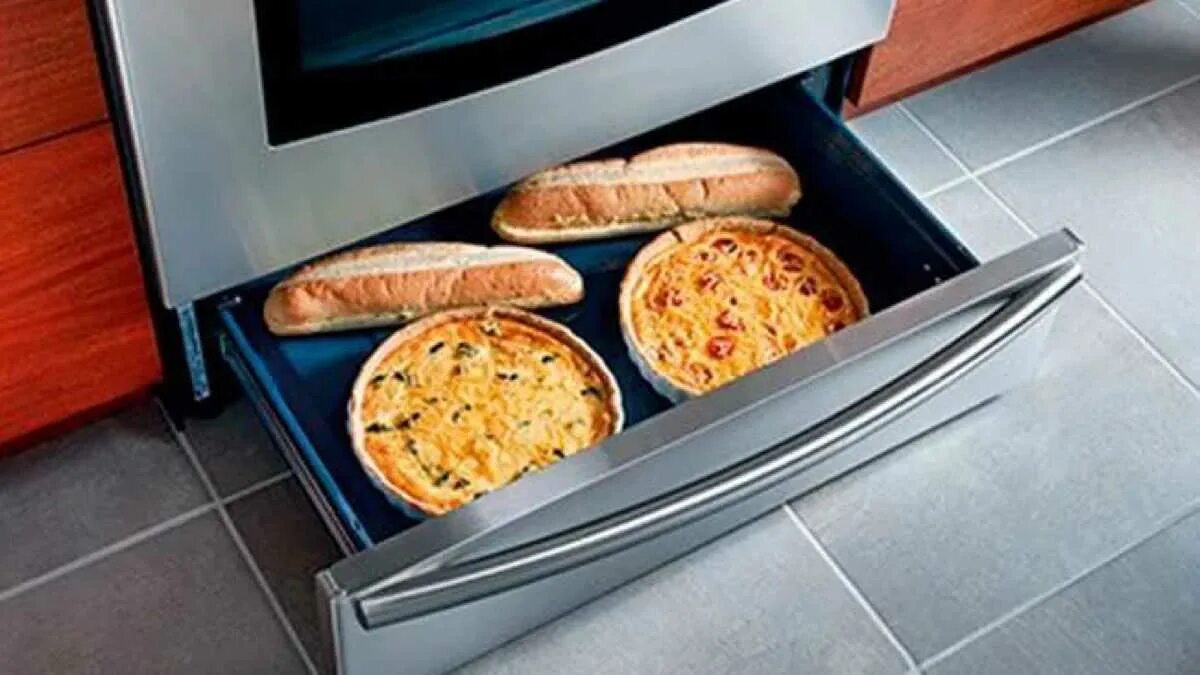 Voi cosa mettete nel cassetto sotto il forno? – Perché tutti lo usiamo nel modo sbagliato