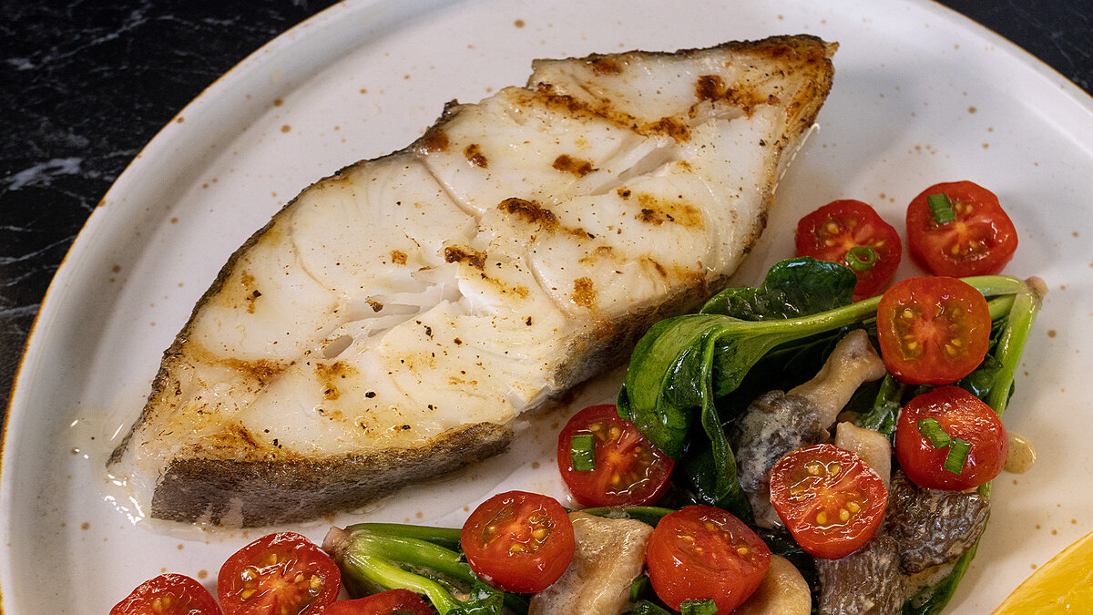 Sostituite la carpa: un pesce gustoso e salutare senza lische per gli anziani