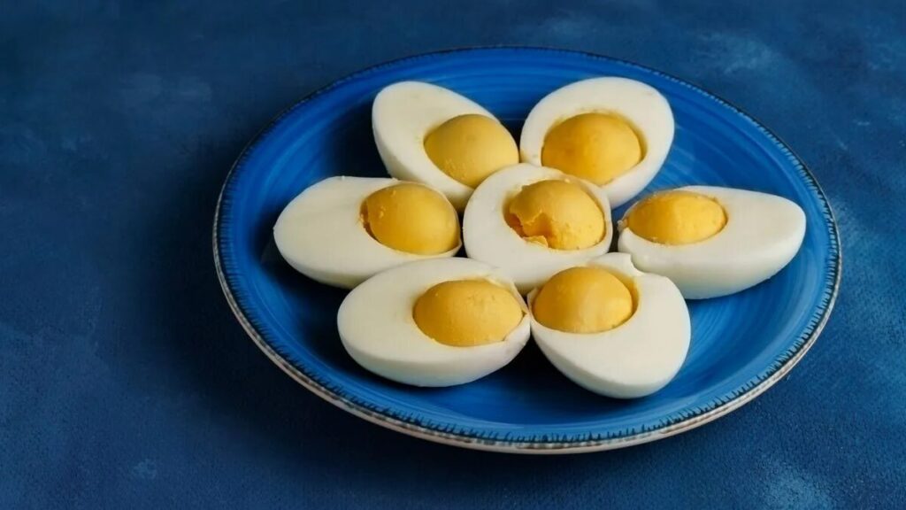 Né 2 né 5 giorni: ecco per quanto tempo si conservano davvero le uova sode prima di doverle buttare