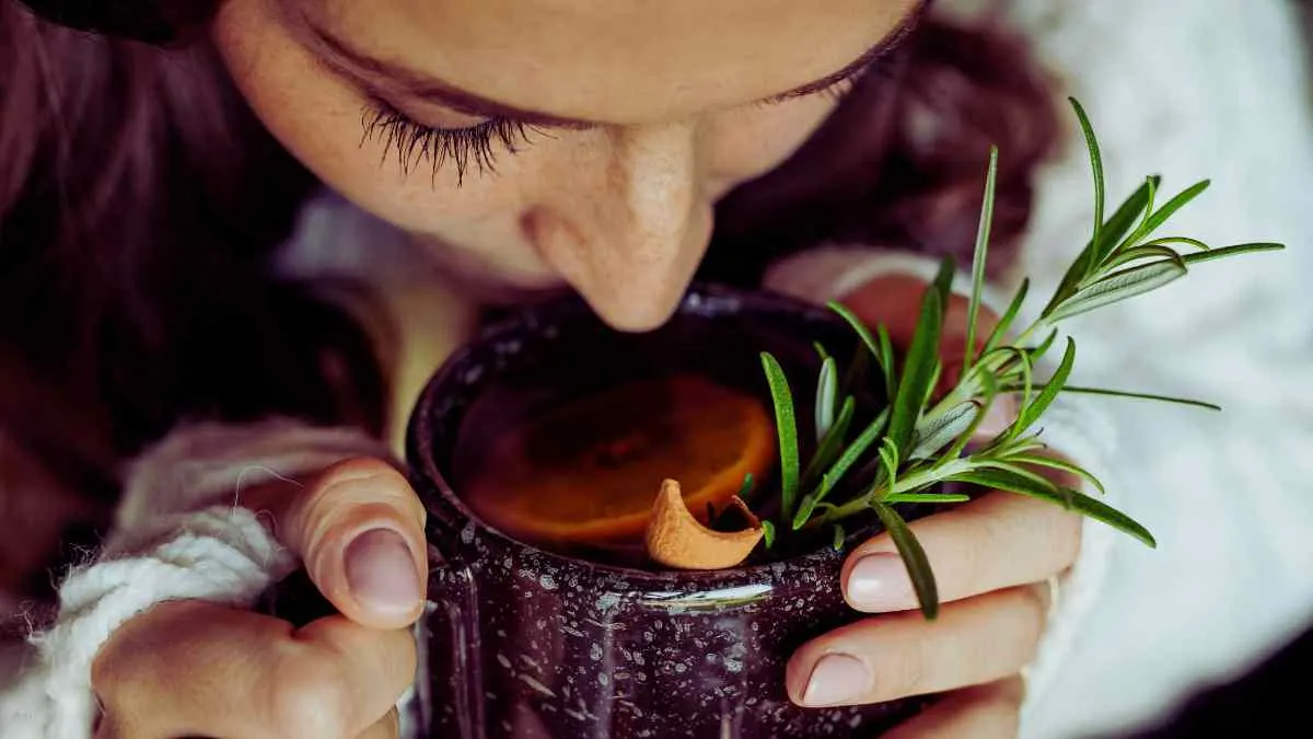 Il miglior tè della sera: agisce come un balsamo per l’intestino e aiuta a prevenire la stitichezza