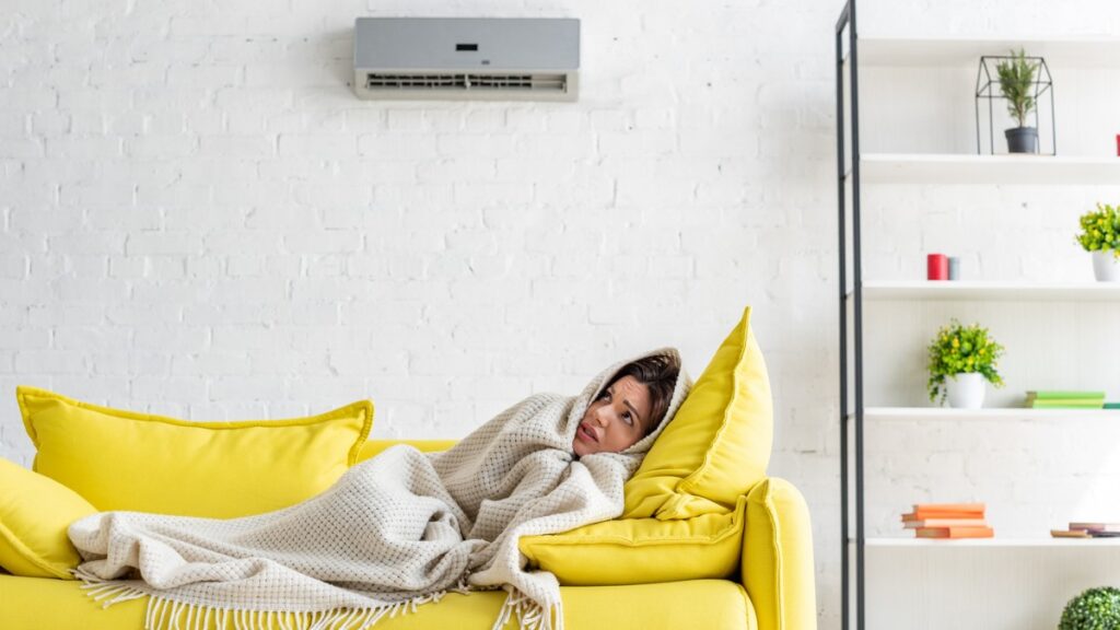 Quale modalità del condizionatore e quale temperatura impostare per dormire profondamente tutta la notte e risparmiare davvero sulla corrente