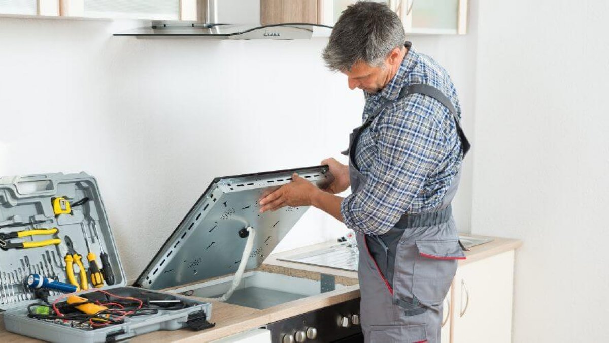 Possiamo dire addio al piano cottura a induzione? I motivi per cui sempre più persone gli dicono “no”