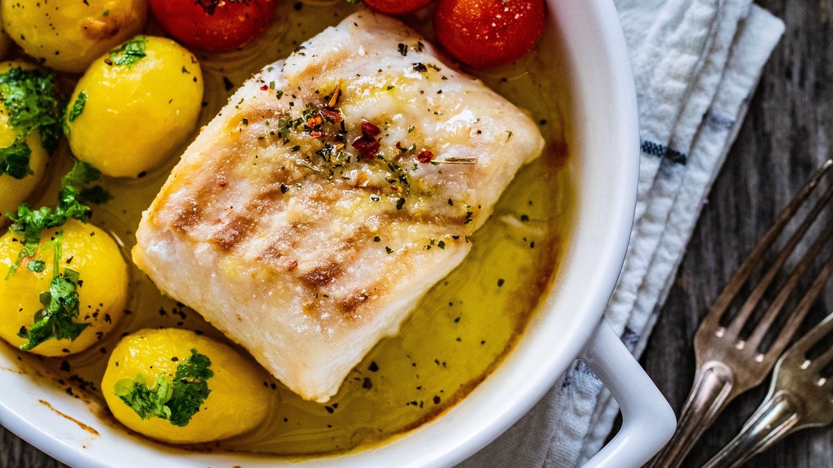 Sostituite la carpa: un pesce gustoso e salutare senza lische per gli anziani